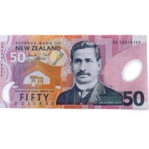 50 New zealand dollar bills
